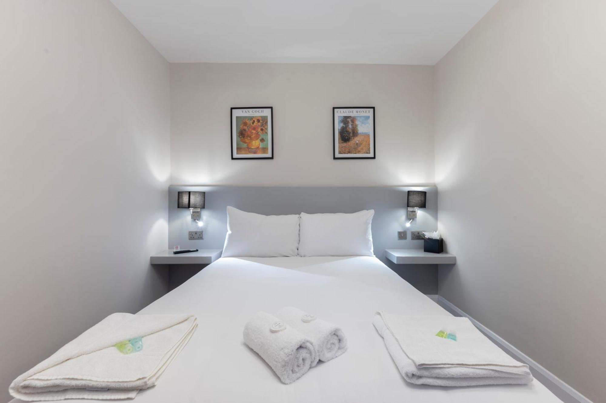 Marina Hotel ロンドン エクステリア 写真