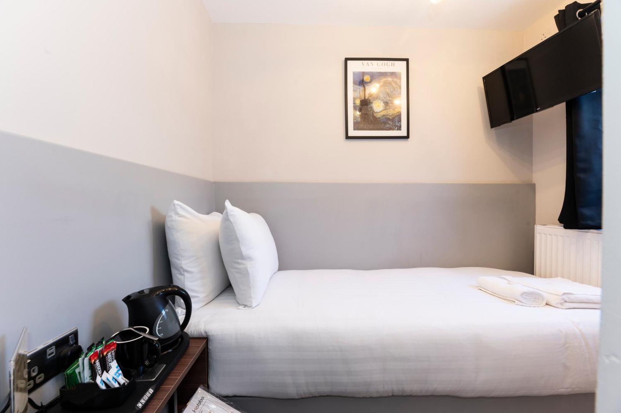 Marina Hotel ロンドン エクステリア 写真